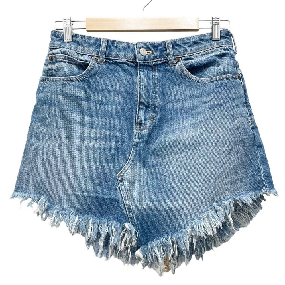 Free People Bailey Denim Miniskirt Medium Wash Frayed Fringe Hem Women’s Size 28